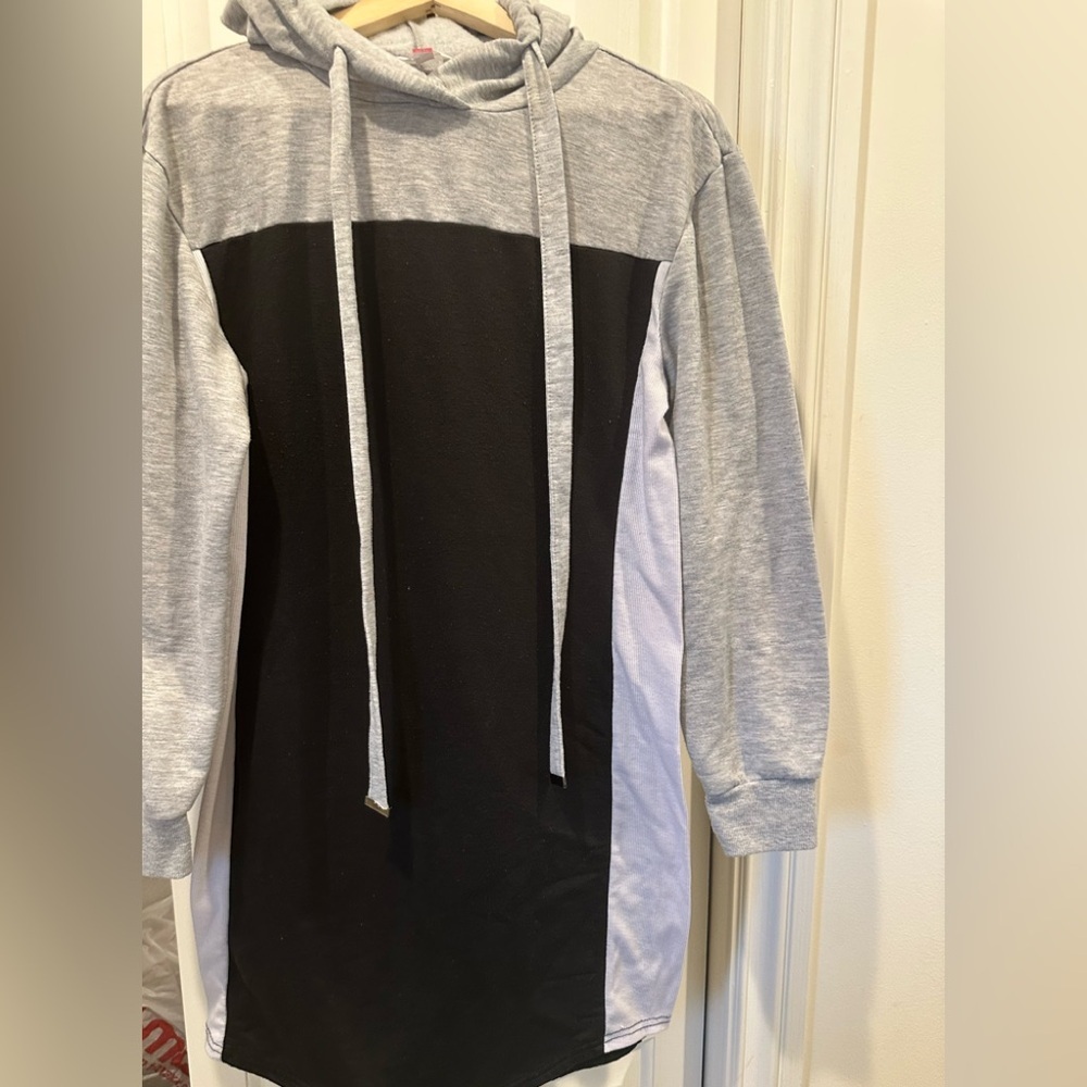 No Boundaries Girls’ Long Hooded Sweatshirt XL EUC